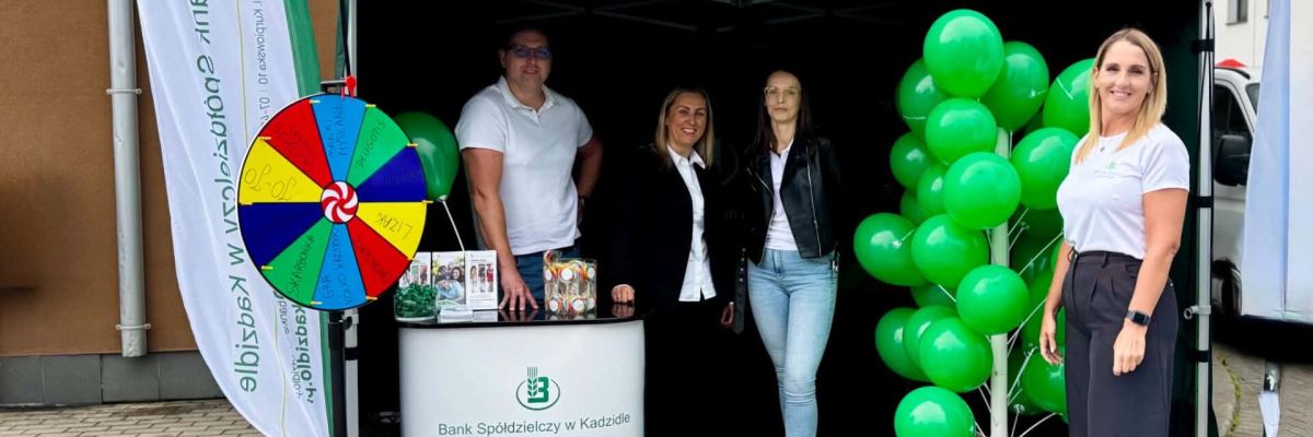 Stanowisko Banku Spółdzielczego w Kadzidle w trakcie Niedzieli Kadzidlańskiej